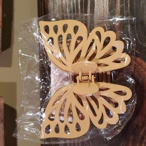 🎅⭐️ Tan Butterfly Hair Clip New